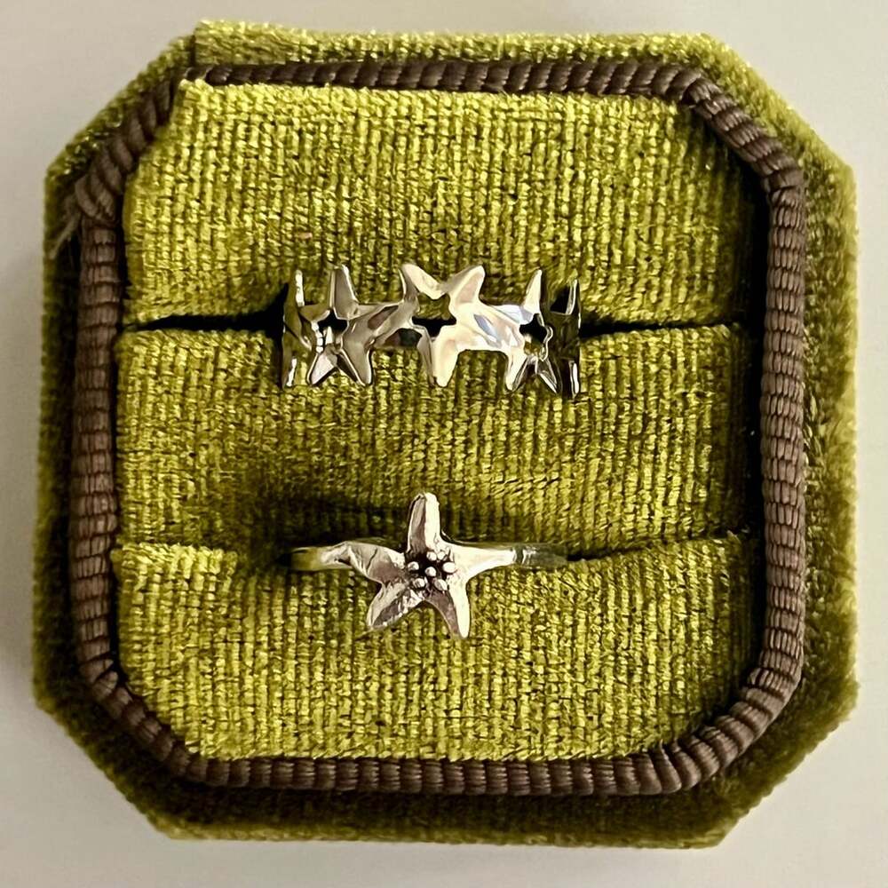 Uno de 50 Star Born Adjustable Toe Ring Set